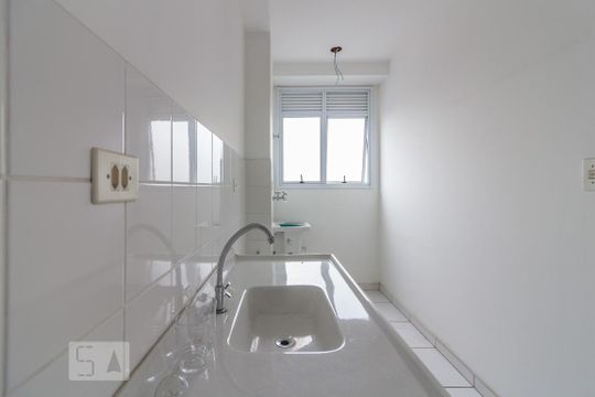 Cozinha de apartamento para alugar com 1 quarto, 33m² em Cambuci, São Paulo