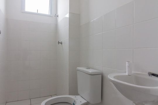 Banheiro de apartamento para alugar com 1 quarto, 33m² em Cambuci, São Paulo