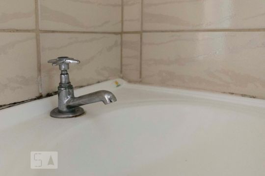 Banheiro social (Torneira) de apartamento para alugar com 3 quartos, 60m² em Parque Cecap, Guarulhos