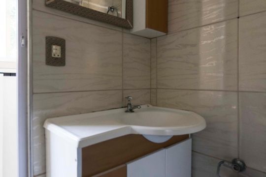 Banheiro social (Armários) de apartamento para alugar com 3 quartos, 60m² em Parque Cecap, Guarulhos