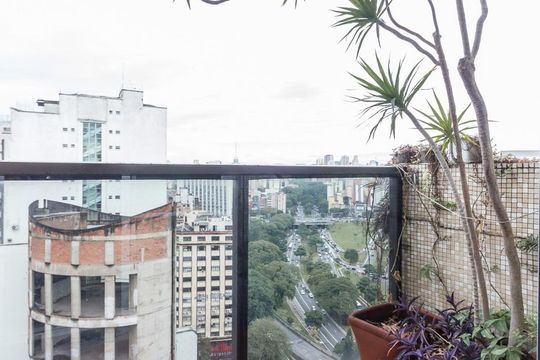 Varanda de kitnet/studio para alugar com 1 quarto, 15m² em Centro, São Paulo