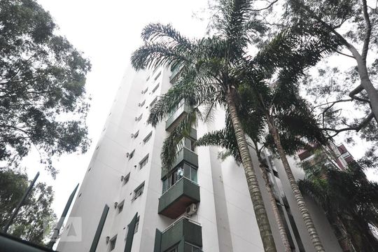 Fachada de apartamento para alugar com 3 quartos, 125m² em Vila Suzana, São Paulo