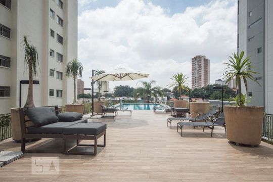 Piscina de kitnet/studio para alugar com 1 quarto, 42m² em Campo Belo, São Paulo