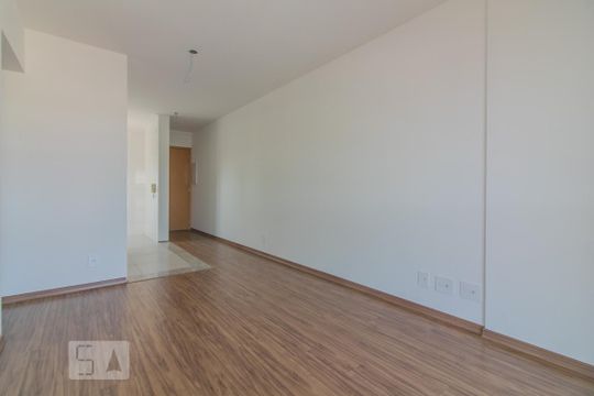 Sala de apartamento para alugar com 2 quartos, 62m² em Santa Maria, Santo André