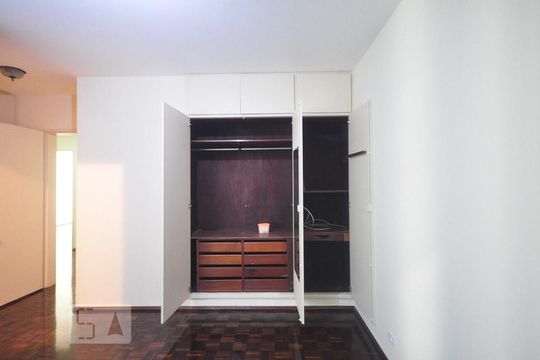 armário da suíte 2 de apartamento para alugar com 4 quartos, 200m² em Vila Suzana, São Paulo