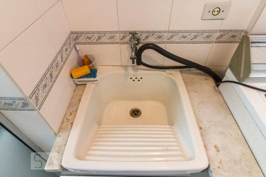Pia da Area de Serviço  de apartamento para alugar com 2 quartos, 55m² em Vila Gomes Cardim, São Paulo