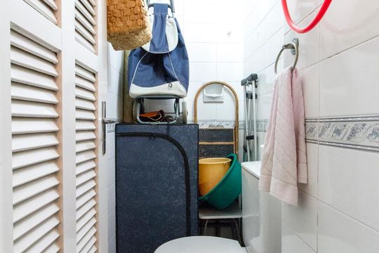 Banheiro de Serviço  de apartamento para alugar com 2 quartos, 55m² em Vila Gomes Cardim, São Paulo