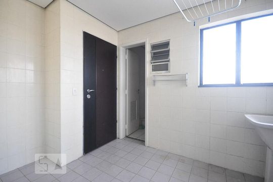 área de serviço de apartamento à venda com 3 quartos, 206m² em Vila Suzana, São Paulo