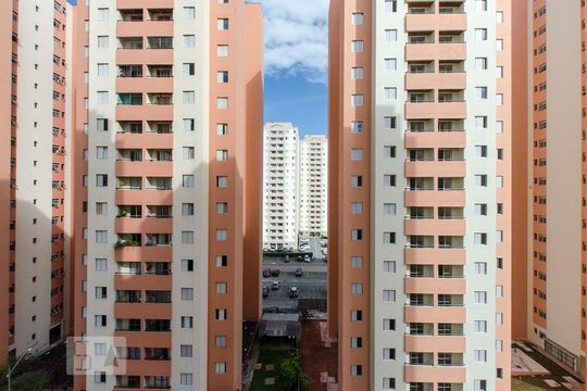 Vista de apartamento para alugar com 2 quartos, 62m² em Continental, Osasco