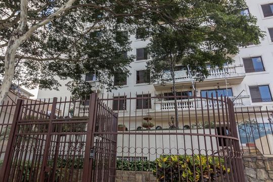 Fachada de apartamento à venda com 2 quartos, 140m² em Vila Monumento, São Paulo