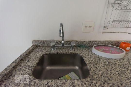 Cozinha de apartamento à venda com 2 quartos, 76m² em Vila Olímpia, São Paulo