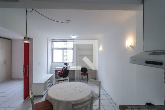 Sala e Cozinha de apartamento para alugar com 1 quarto, 36m² em Liberdade, São Paulo