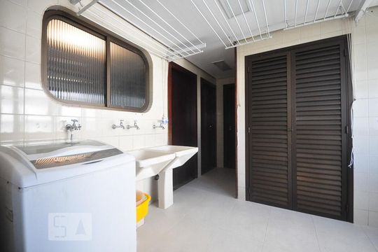 área de serviço de apartamento à venda com 4 quartos, 415m² em Real Parque, São Paulo