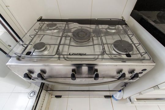 Cozinha de apartamento para alugar com 2 quartos, 80m² em Tamboré, Santana de Parnaíba