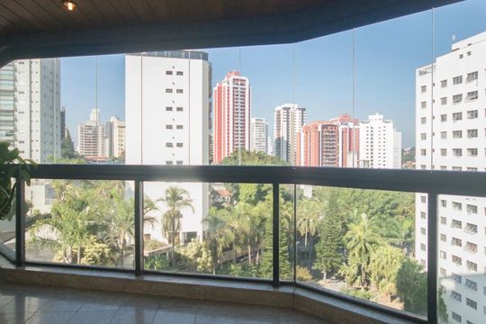 Sacada de apartamento à venda com 4 quartos, 150m² em Vila Alexandria, São Paulo