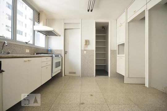 cozinha de apartamento à venda com 4 quartos, 220m² em Jardim Ampliação, São Paulo