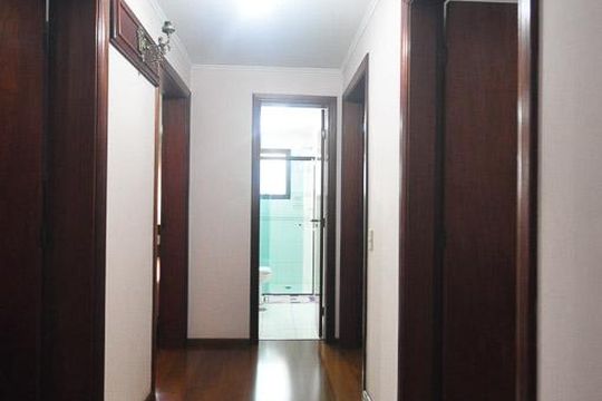 corredor de apartamento à venda com 4 quartos, 213m² em Vila Suzana, São Paulo