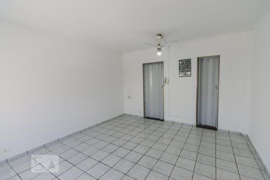 Sala Quarto de kitnet/studio à venda com 1 quarto, 30m² em Barra Funda, São Paulo