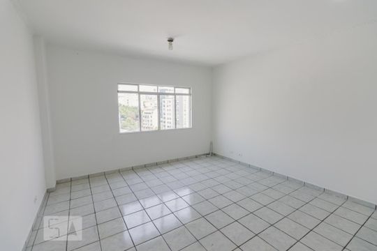Sala Quarto de kitnet/studio à venda com 1 quarto, 30m² em Barra Funda, São Paulo