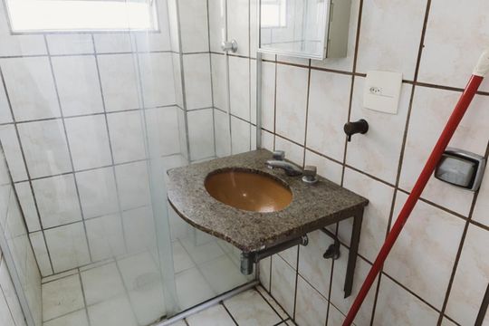 Banheiro de kitnet/studio à venda com 1 quarto, 30m² em Barra Funda, São Paulo
