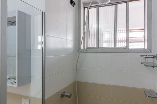 Banheiro de apartamento à venda com 3 quartos, 75m² em Cambuci, São Paulo