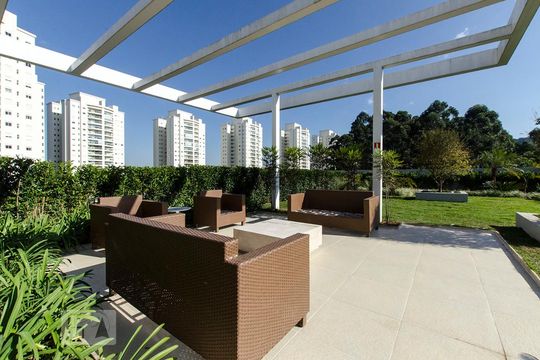 Área comum de kitnet/studio para alugar com 1 quarto, 51m² em Tamboré, Santana de Parnaíba
