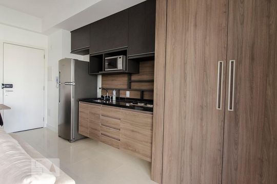 Cozinha de kitnet/studio para alugar com 1 quarto, 51m² em Tamboré, Santana de Parnaíba