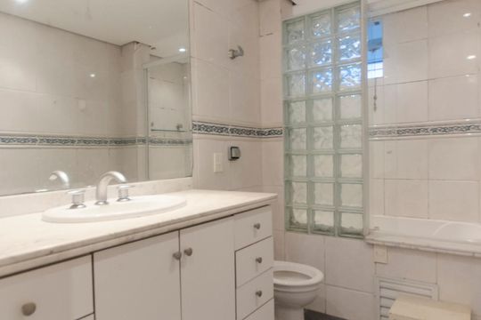 Banheiro de apartamento à venda com 3 quartos, 210m² em Santana, São Paulo
