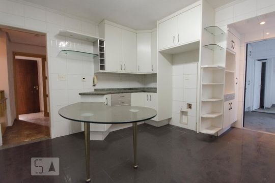 Cozinha de apartamento para alugar com 3 quartos, 210m² em Santana, São Paulo