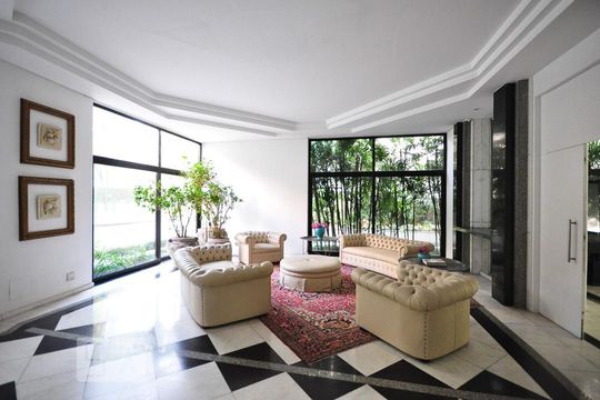 hall social de apartamento à venda com 4 quartos, 380m² em Real Parque, São Paulo