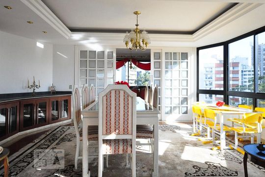 Apartamento à venda com 4 quartos, 380m² em Real Parque, São Paulo