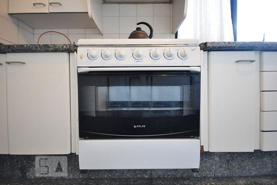 detalhe da cozinha de apartamento à venda com 4 quartos, 380m² em Real Parque, São Paulo