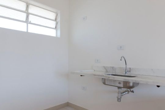 Cozinha de apartamento para alugar com 1 quarto, 45m² em Água Branca, São Paulo