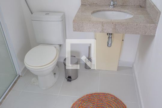 Banheiro da Suíte 1 de apartamento para alugar com 2 quartos, 95m² em Várzea da Barra Funda, São Paulo