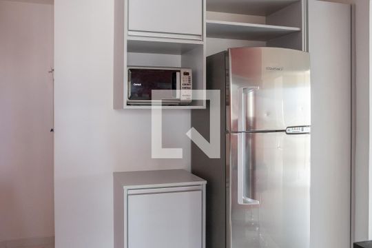 Cozinha de apartamento para alugar com 2 quartos, 95m² em Várzea da Barra Funda, São Paulo