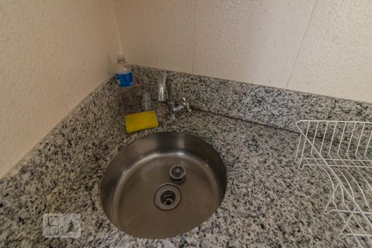 Pia da cozinha de kitnet/studio à venda com 1 quarto, 20m² em Centro, São Paulo