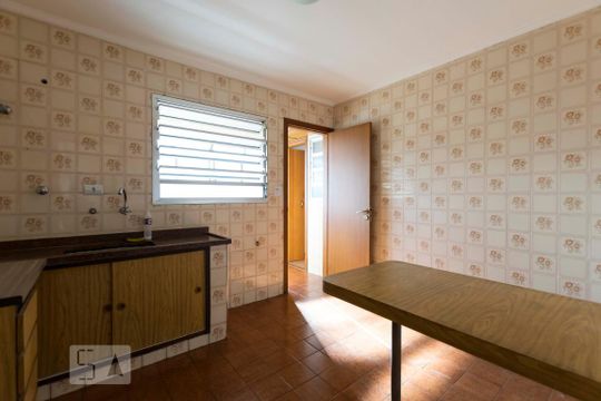 Cozinha de apartamento à venda com 2 quartos, 80m² em Vila Gumercindo, São Paulo