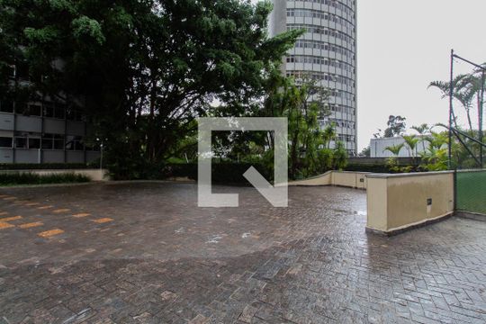 Área comum de apartamento à venda com 4 quartos, 270m² em Vila Suzana, São Paulo