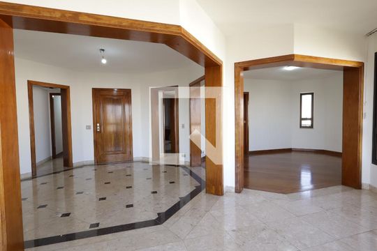 Sala de apartamento à venda com 4 quartos, 270m² em Vila Suzana, São Paulo
