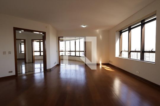 Apartamento à venda com 4 quartos, 270m² em Vila Suzana, São Paulo