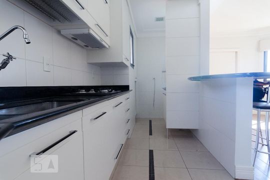 Cozinha de apartamento à venda com 1 quarto, 56m² em Cambuí, Campinas