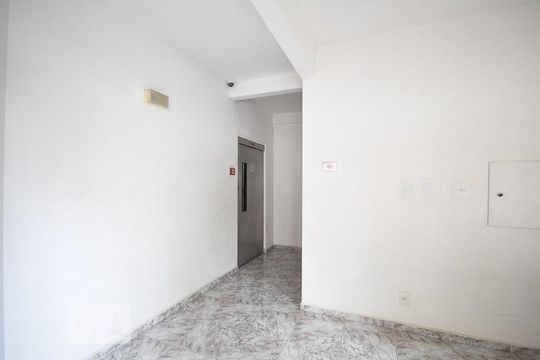 hall social de apartamento à venda com 2 quartos, 60m² em Vila Progredior, São Paulo
