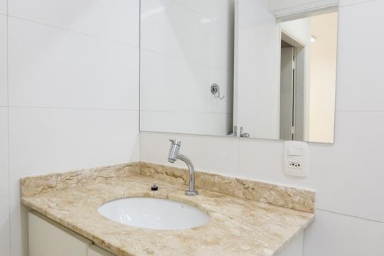 Banheiro de apartamento para alugar com 1 quarto, 50m² em Bosque, Campinas