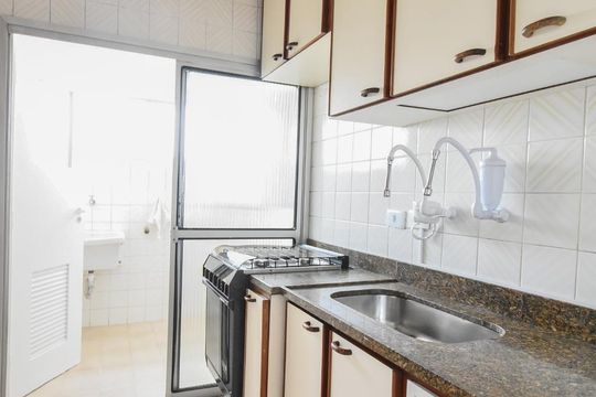 Cozinha de apartamento para alugar com 2 quartos, 70m² em Brooklin Novo, São Paulo