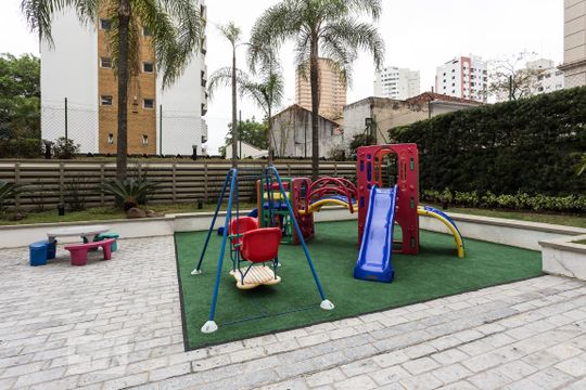 Playground de apartamento para alugar com 4 quartos, 167m² em Vila Nova Conceição, São Paulo