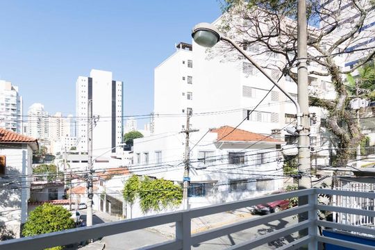 Varanda de kitnet/studio para alugar com 1 quarto, 28m² em Aclimação, São Paulo
