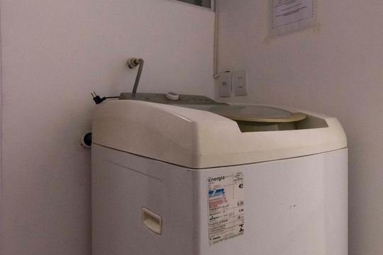 Área comum - Lavanderia de apartamento para alugar com 1 quarto, 12m² em Aclimação, São Paulo