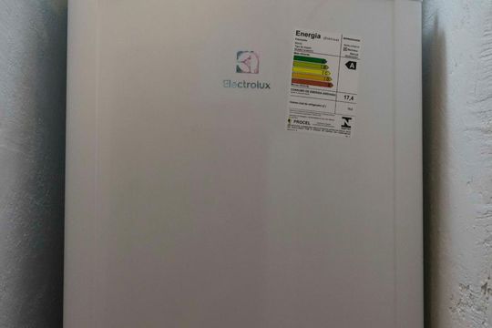 Cozinha (Geladeira) de apartamento para alugar com 1 quarto, 12m² em Aclimação, São Paulo