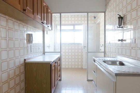 Cozinha de apartamento à venda com 3 quartos, 78m² em Vila Madalena, São Paulo