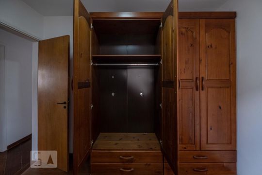 Quarto de apartamento para alugar com 2 quartos, 74m² em Pinheiros, São Paulo
